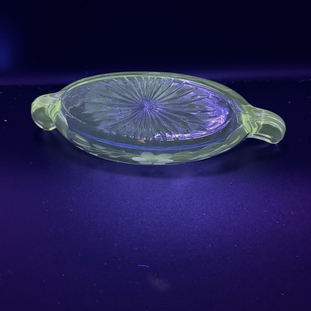 Vtg Manganese‎ Cut Glass Canoe Floral Handled Pickle Nappy Dish Relish Bowl MCM - Picture 5 of 11